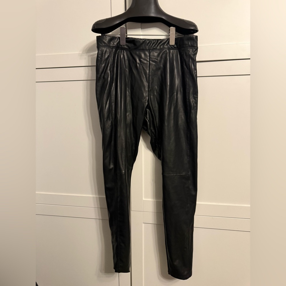 Express Seamed Faux Leather Leggings Size M